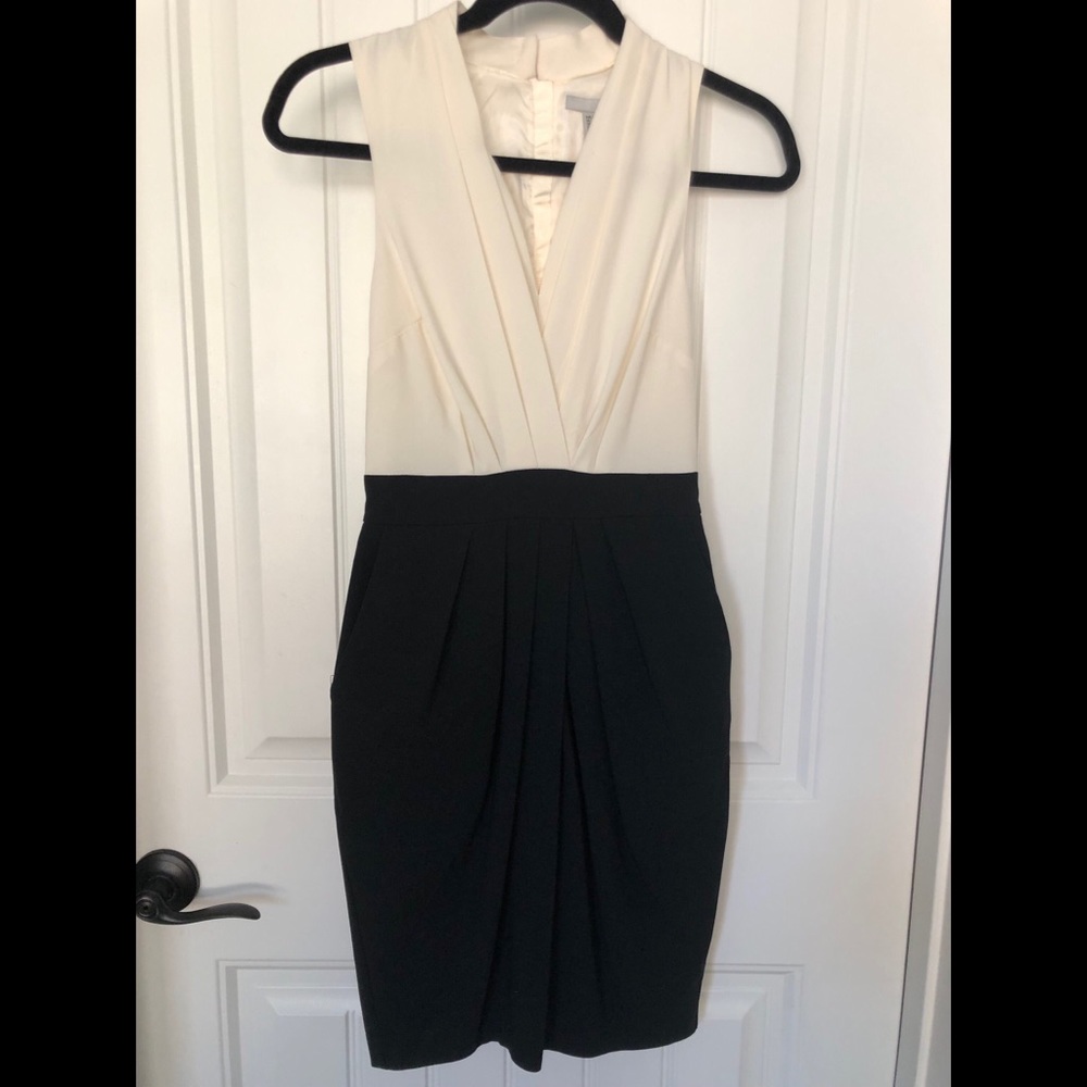 NWT! H&M Cream & Black Plunging Neckline Dress
